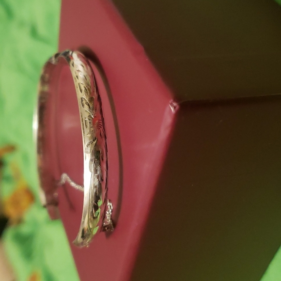 Vintage solid Sterling silver kid size bangle - Picture 7 of 7